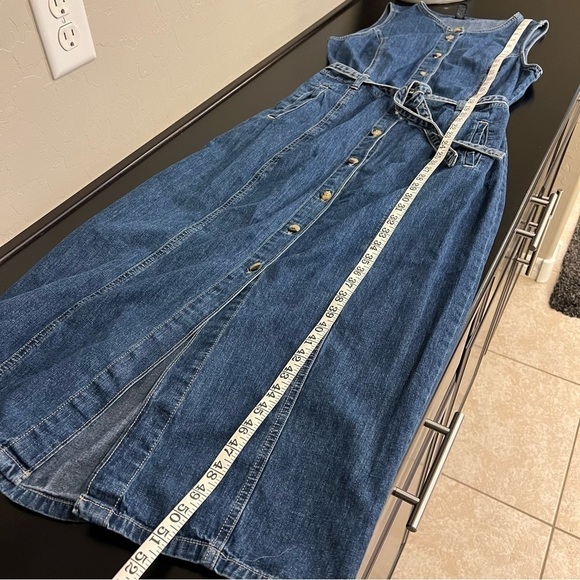 Vintage Gloria Vanderbilt denim midi/maxi dress, buttondown, sleeveless, size M - Picture 9 of 10